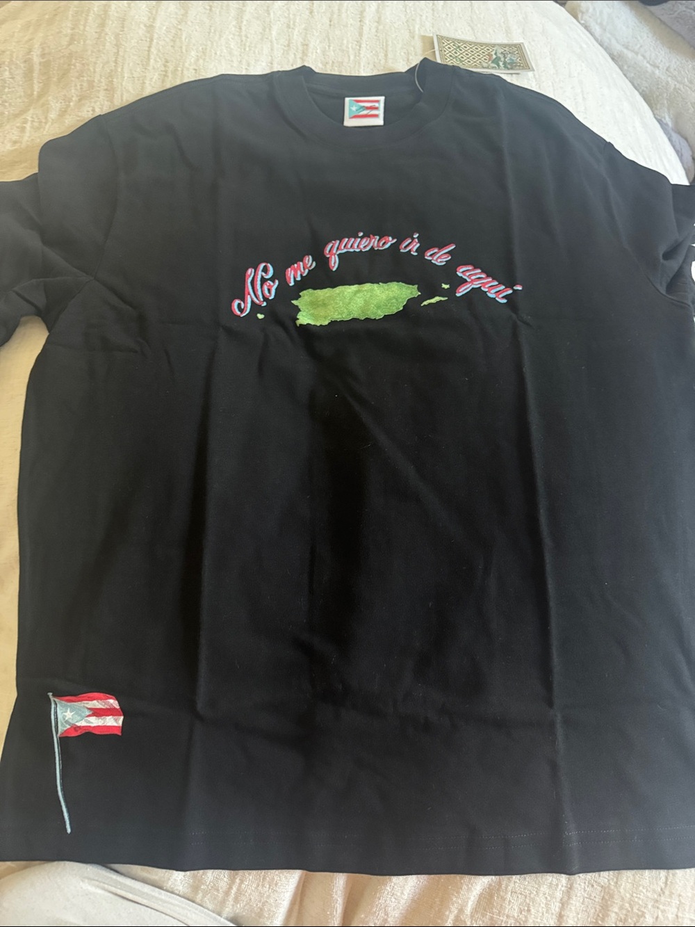 Bad bunny Puerto Rico 'No me quiero ir de aquí' Graphic Tee
